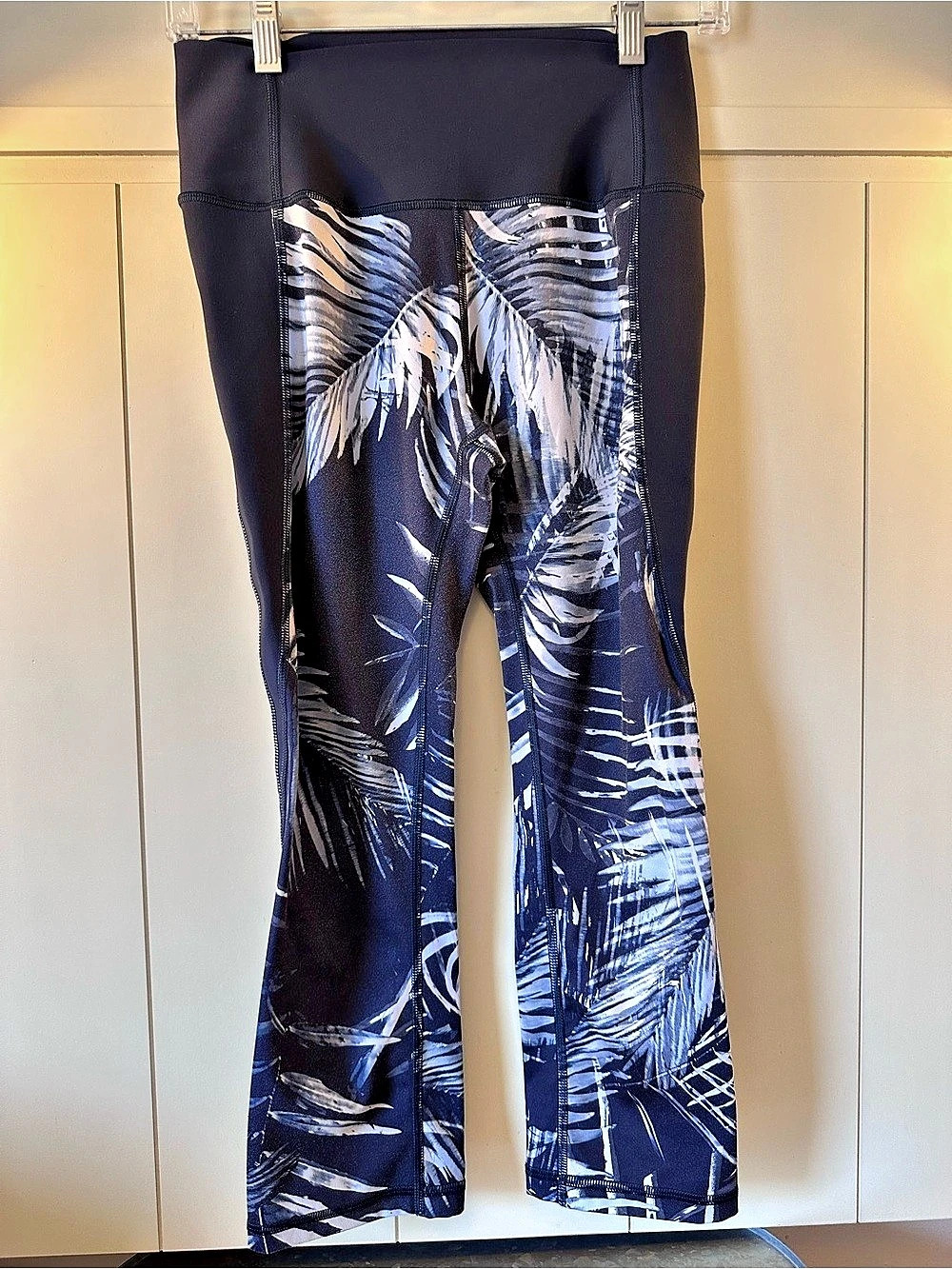 GapFit Sculpt Compression Printed Compression Leggings Size Small Like New